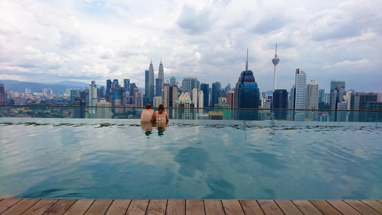 Regalia Suites Infinity Pool Kuala Lumpur Buitenkant foto